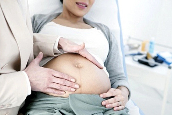 cần có giải pháp điều trị sa tử cung khi mang thai